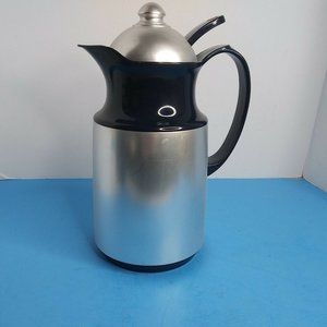 Rotpunkt 495 Glass Insulated  Carafe  36272 Niederaula. Germany. Metal & NvyBlue